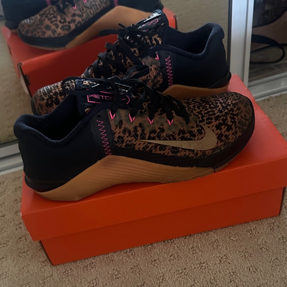 Nike Women's Metcon 6 cheetah print